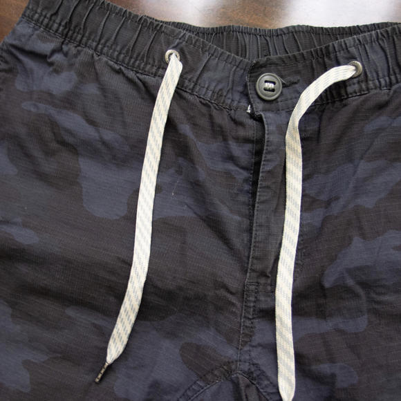 Vuori Gray Camo Ripstop shorts - Picture 2 of 6